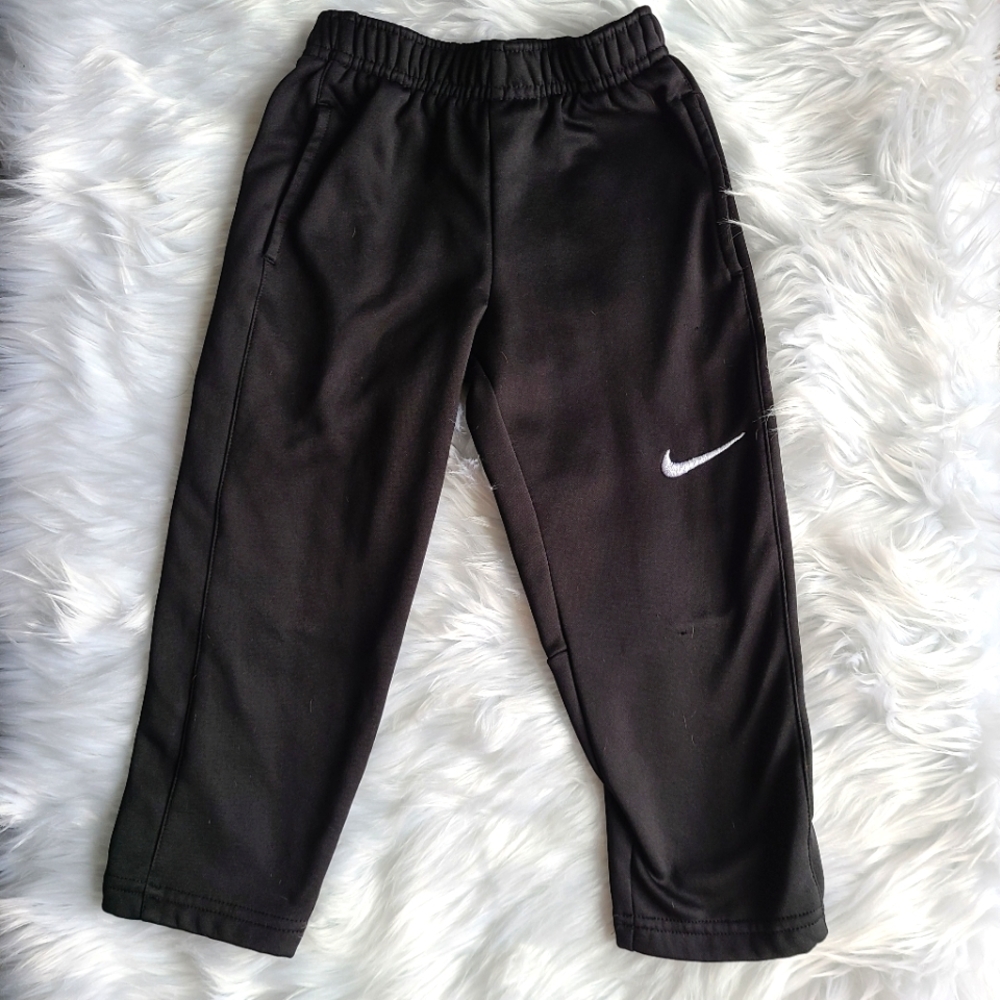 Boys Nike Fleece Dri Fit Sweatpants, Size 4 (XS)